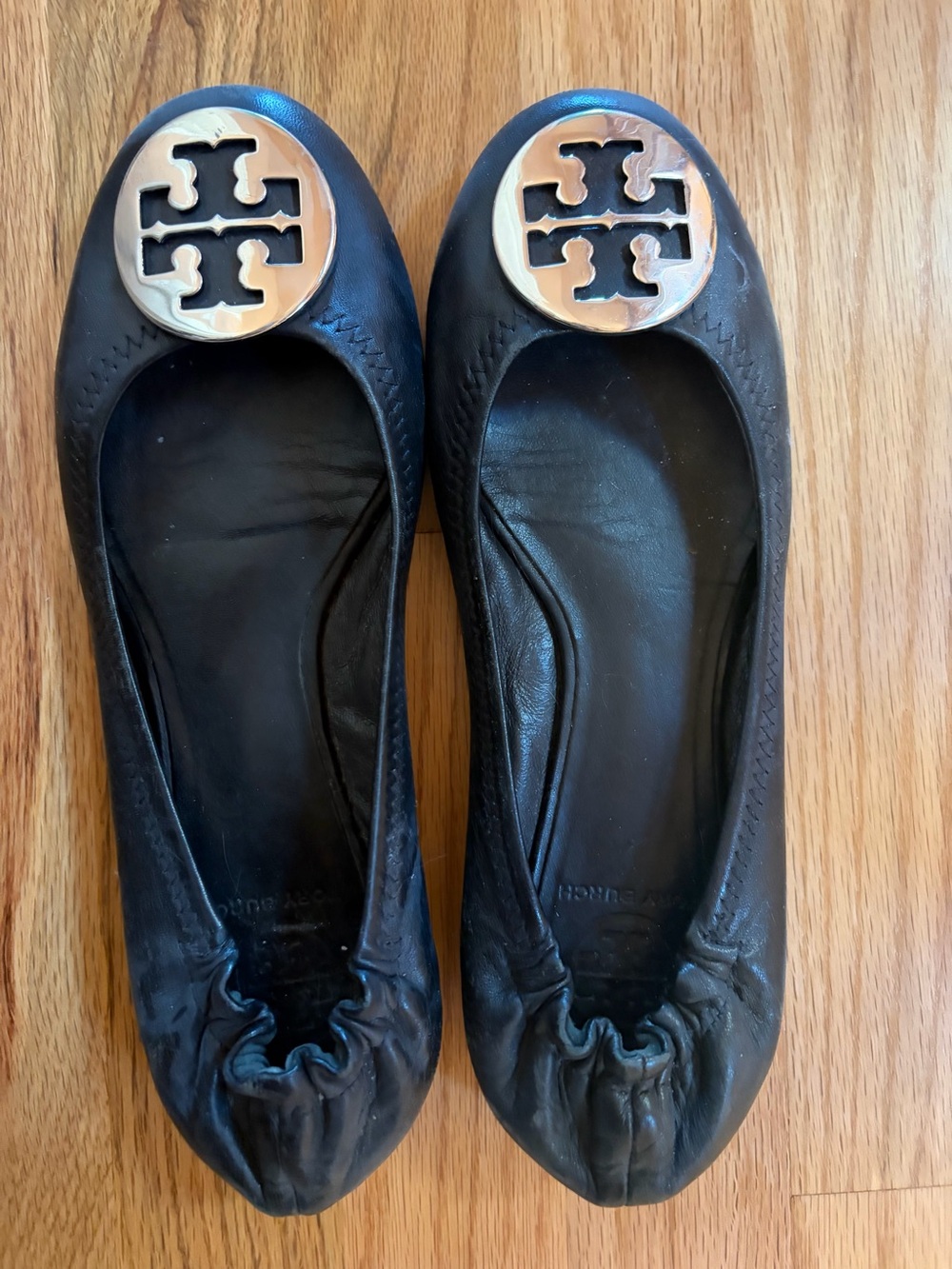 Tory Burch Black Leather Logo Round-Toe Ballet Flats